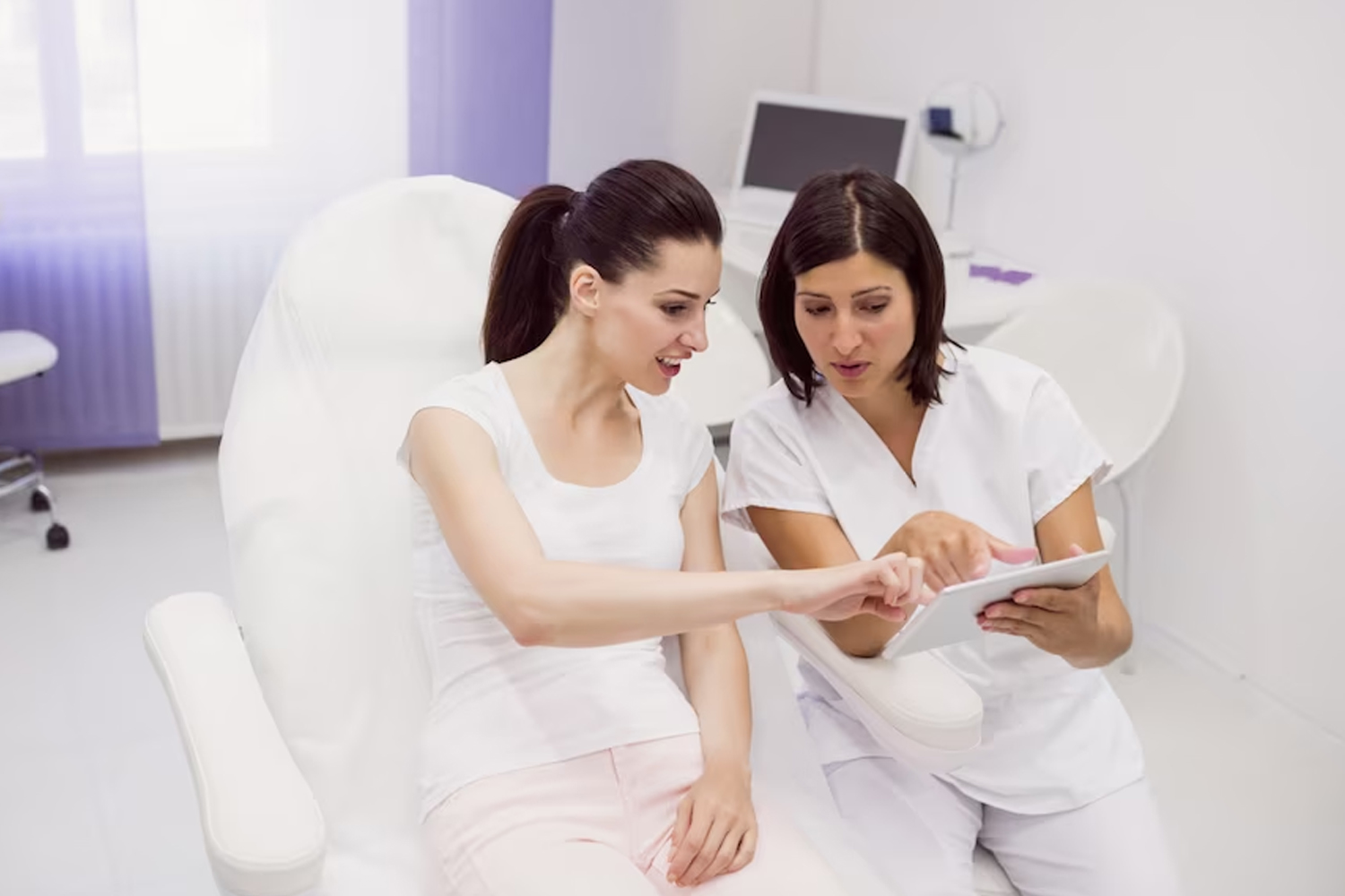 Medic dermatolog online